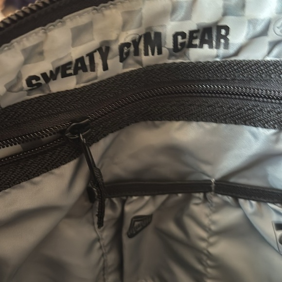 Lululemon large black duffle travel bag - Picture 14 of 16